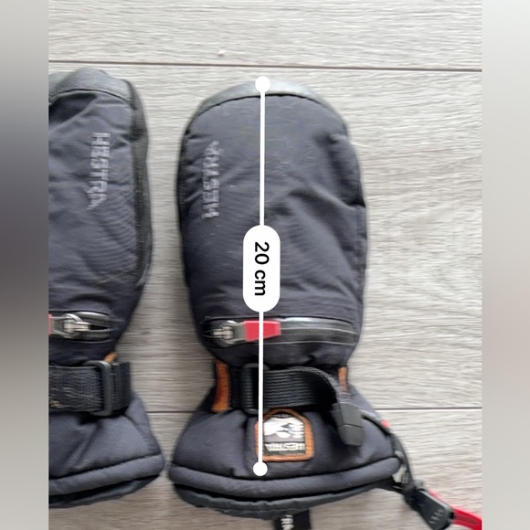 Hestra Insulated Ski Mittens | Leather Palm | Black | Size 5 - Picture 4 of 7